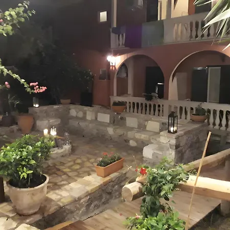 2br - 6 Gouvia
